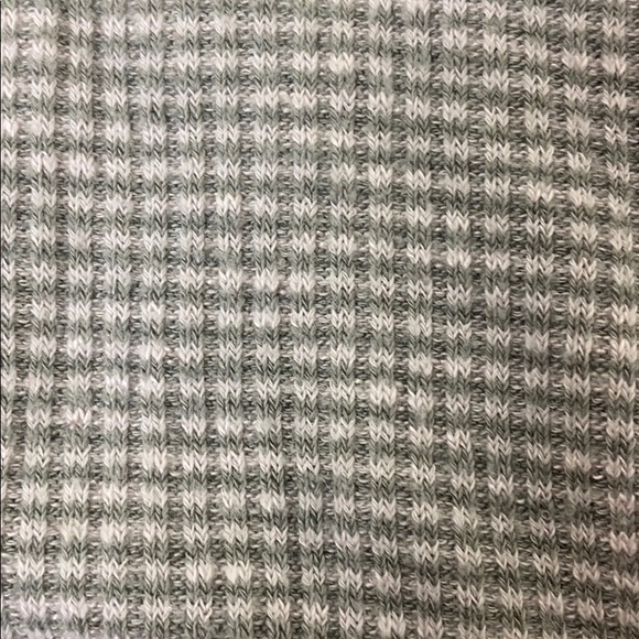 Crop Top - Picture 2 of 4